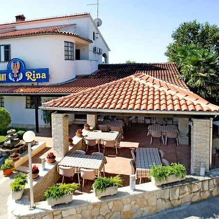 Rina 公寓