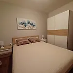 Rina شقة
