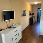 شقة Rina